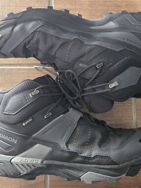 Salomon X ULTRA 5 MID WIDE GORE-TEX Mens Size 11